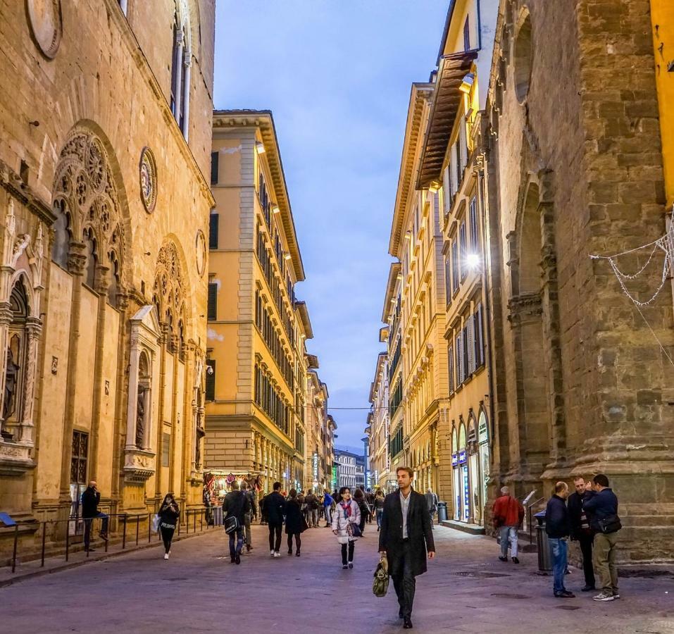Lacasadicavour Duomo Apt Florens Exteriör bild